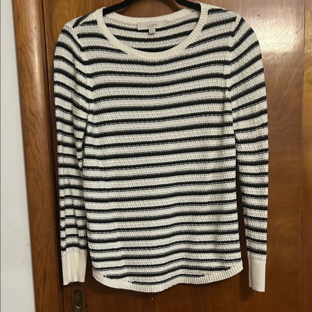 LOFT Women's Navy and Cream Striped Sweater
